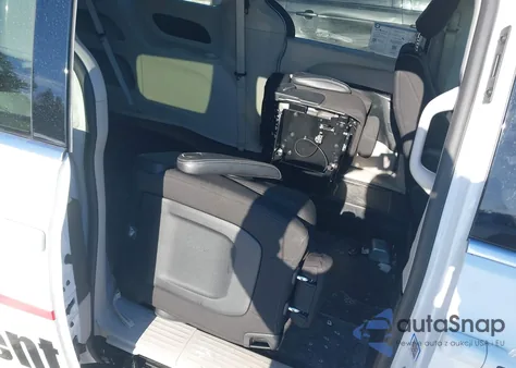 2024 Chrysler Voyager Lx z USA, uszkodzony, nr VIN 2C4RC1CG5RR183797